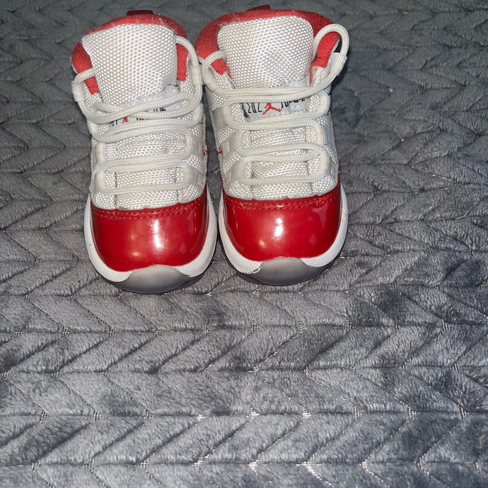 Jordan 11 cherry red